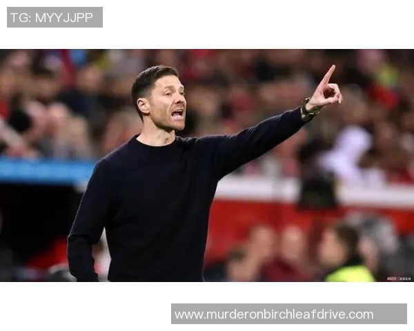 足球明星背后的智囊团各大教练的执教风格与成就解析